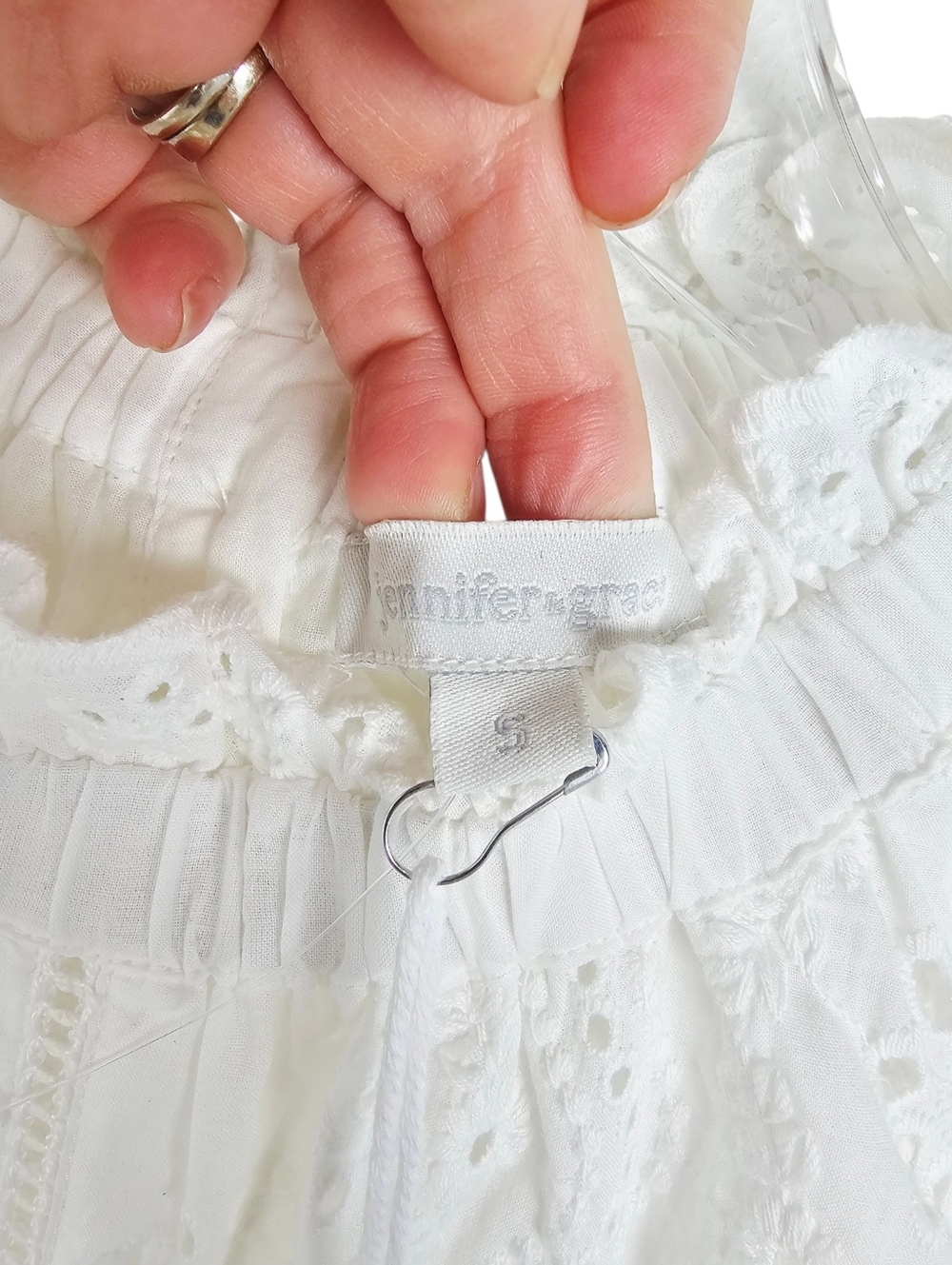 Jennifer & Grace White Embroidered Eyelet Top NWT - Picture 3 of 12